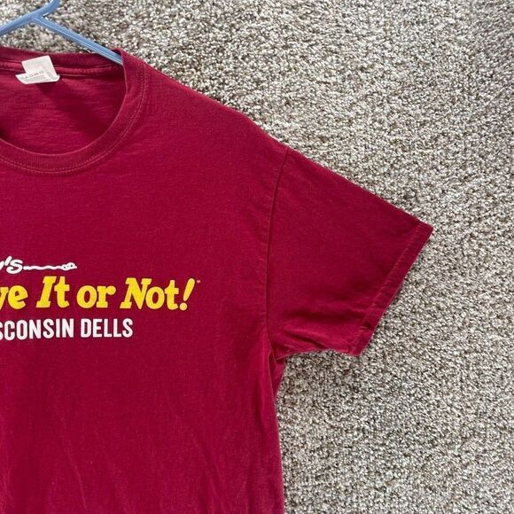 Ripley's Believe It Or Not Shirt Adult Medium Red Wisconsin Dells Cotton Casual - Picture 4 of 11